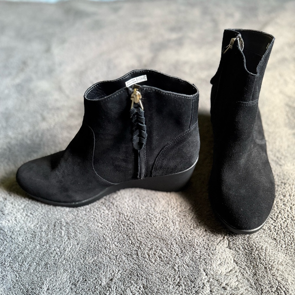 NEW Crocs Black Suede Ankle Wedge Boots